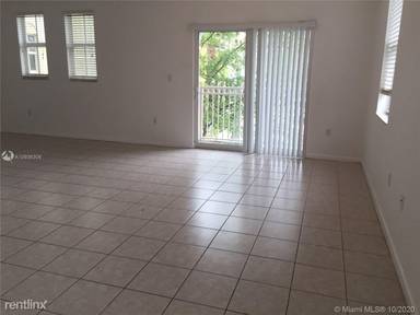 Main picture of Promenade Shores at Doral