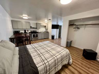 Main picture of 207 Main St S