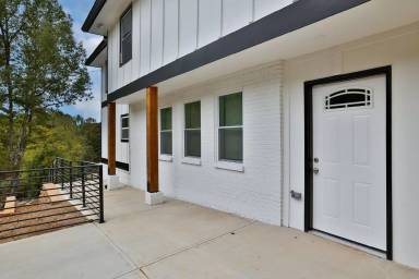 Main picture of 1155 Carlo Woods Dr SW