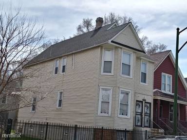 Main picture of 7233 S Peoria St