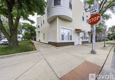 Main picture of 3101 W 38th St