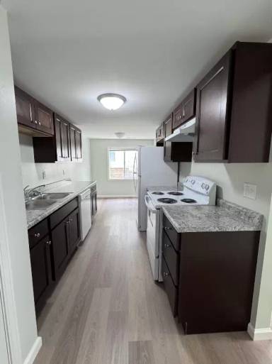 Main picture of 247 E Main St