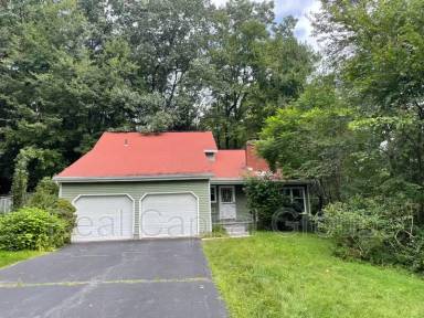 Main picture of 9 Grant Hill Rd