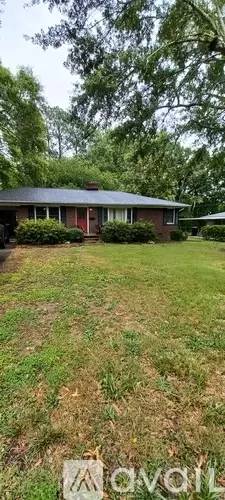 Main picture of 525 Forest Ln