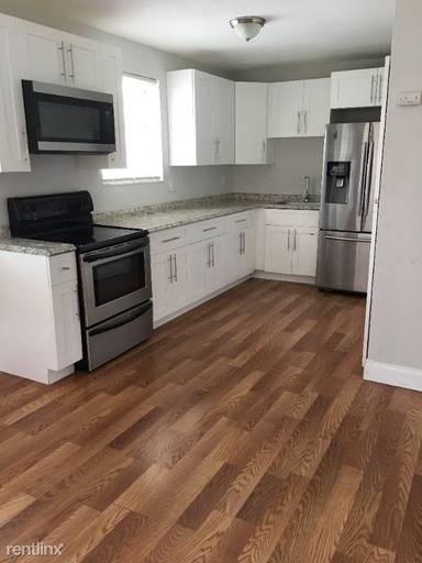 Main picture of 46 W Flagler St