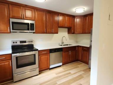 Main picture of 526 Belmont Ave E