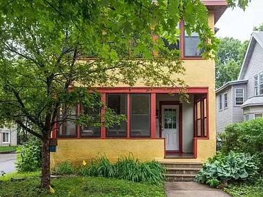 Main picture of 2726 Grand Ave S
