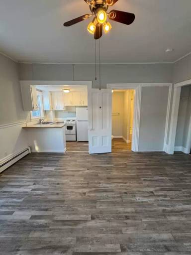 Main picture of 76 Elm St