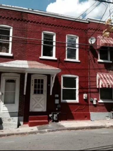 Main picture of 719 E Morton St