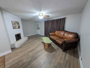 Main picture of 1311 W Elna Rae St