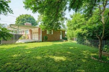 Main picture of 1452 Nelson Ave