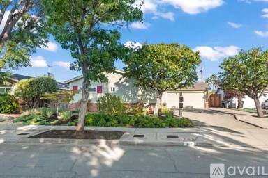 Main picture of 1668 Nightingale Ave