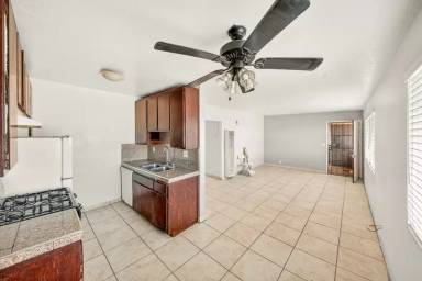Main picture of 1115 252nd St
