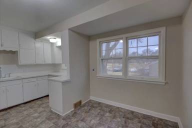Main picture of 1118 E 29th St