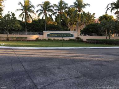Main picture of 8760 SW 133rd Avenue Rd