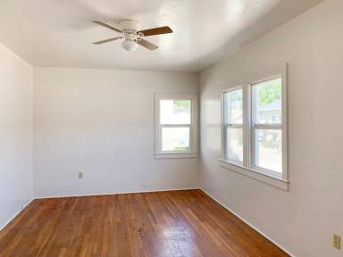Main picture of 1 Hodel Dr