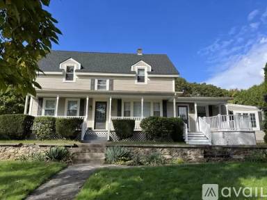 Main picture of 108 Wakefield St