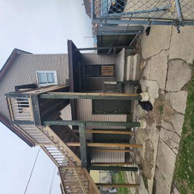 Main picture of 5001 Magoun Ave