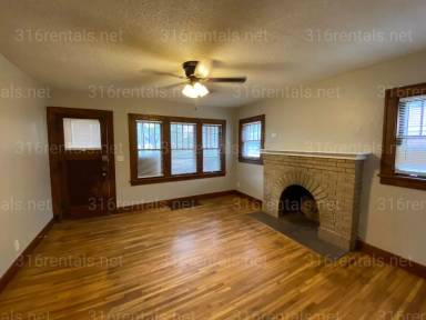 Main picture of 905 N Oliver Ave