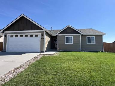 Main picture of 409 Apricot St