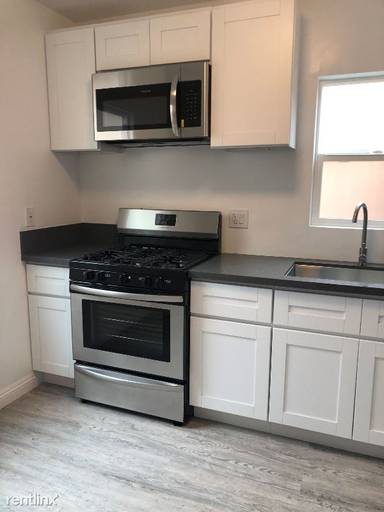 Main picture of 2131 1/2 Pacific Ave