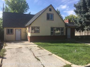 Main picture of 211 E Roosevelt Ave