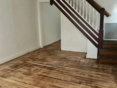 Main picture of 2019 Cecil Ave