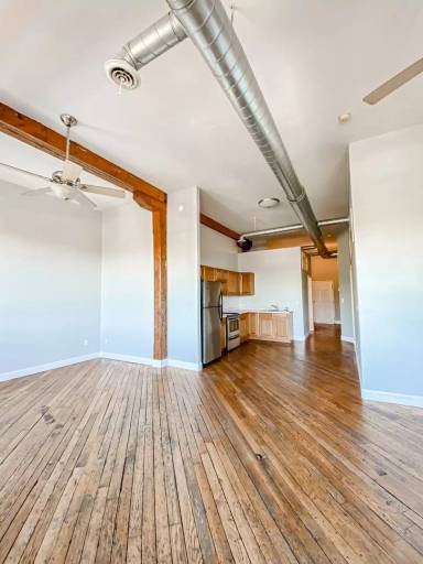 Main picture of 423 N 3rd St