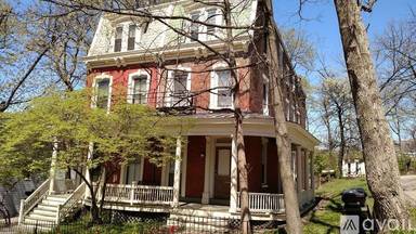 Main picture of 122 Parker St