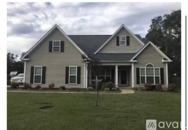 Main picture of 205 Duke Ln
