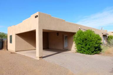 Main picture of 3329 E Presidio Rd