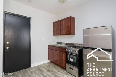 Main picture of 5710 N Winthrop Ave