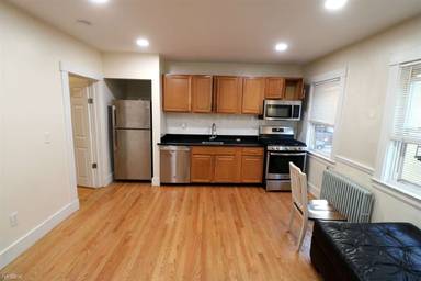 Main picture of 149 Franklin St