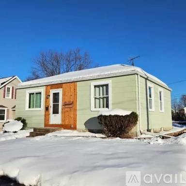 Main picture of 414 Adams Ave