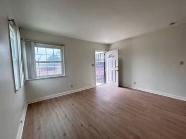 Main picture of 10835 S Freeman Ave