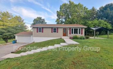 Main picture of 1218 Hoff Rd