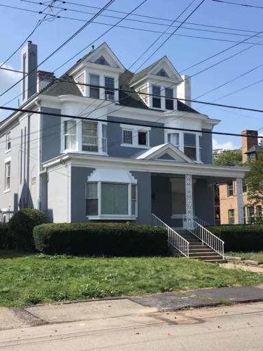 Main picture of 210 E End Ave