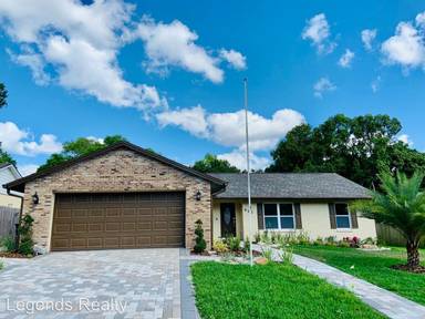 Main picture of 693 Shady Ct