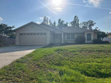 Main picture of 1651 S Cranberry Blvd