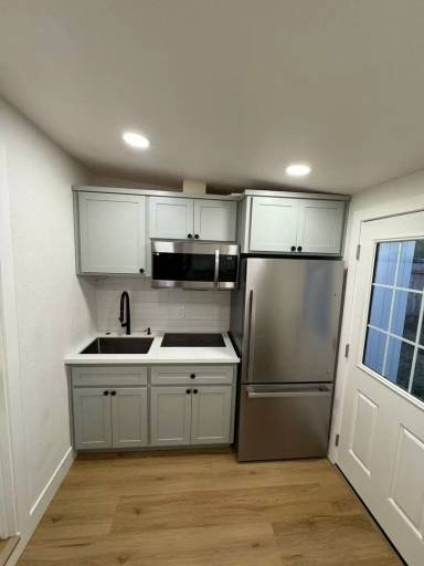 Main picture of 7870 Dracena Dr