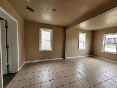 Main picture of 1763 Badger St