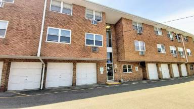 Main picture of 1 Walter Ave