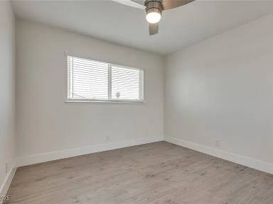 Main picture of 5423 Saltaire St