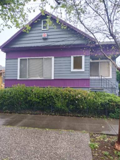 Main picture of 1070 S 9th St