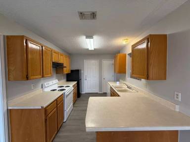 Main picture of 125 Crestwood Dr