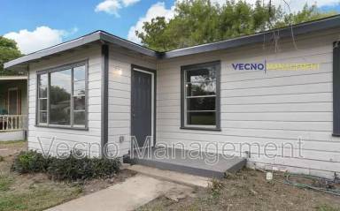 Main picture of 435 W Bedford Ave