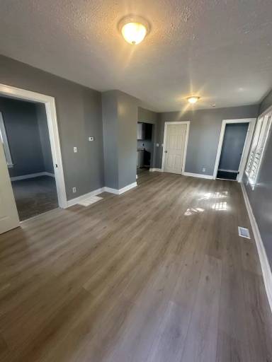 Main picture of 10404 Grandview Ave