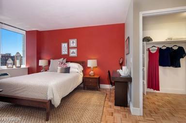 Main picture of 9785 Queens Blvd