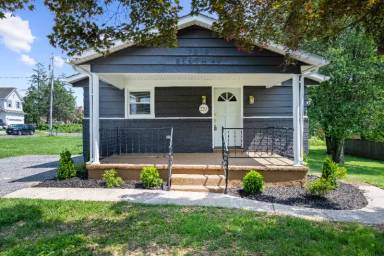 Main picture of 7313 Beech Ave
