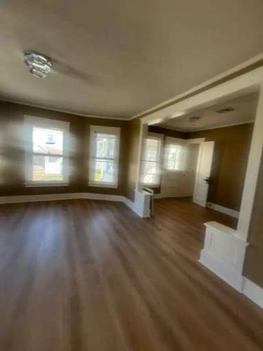 Main picture of 36 McClellan Ave
